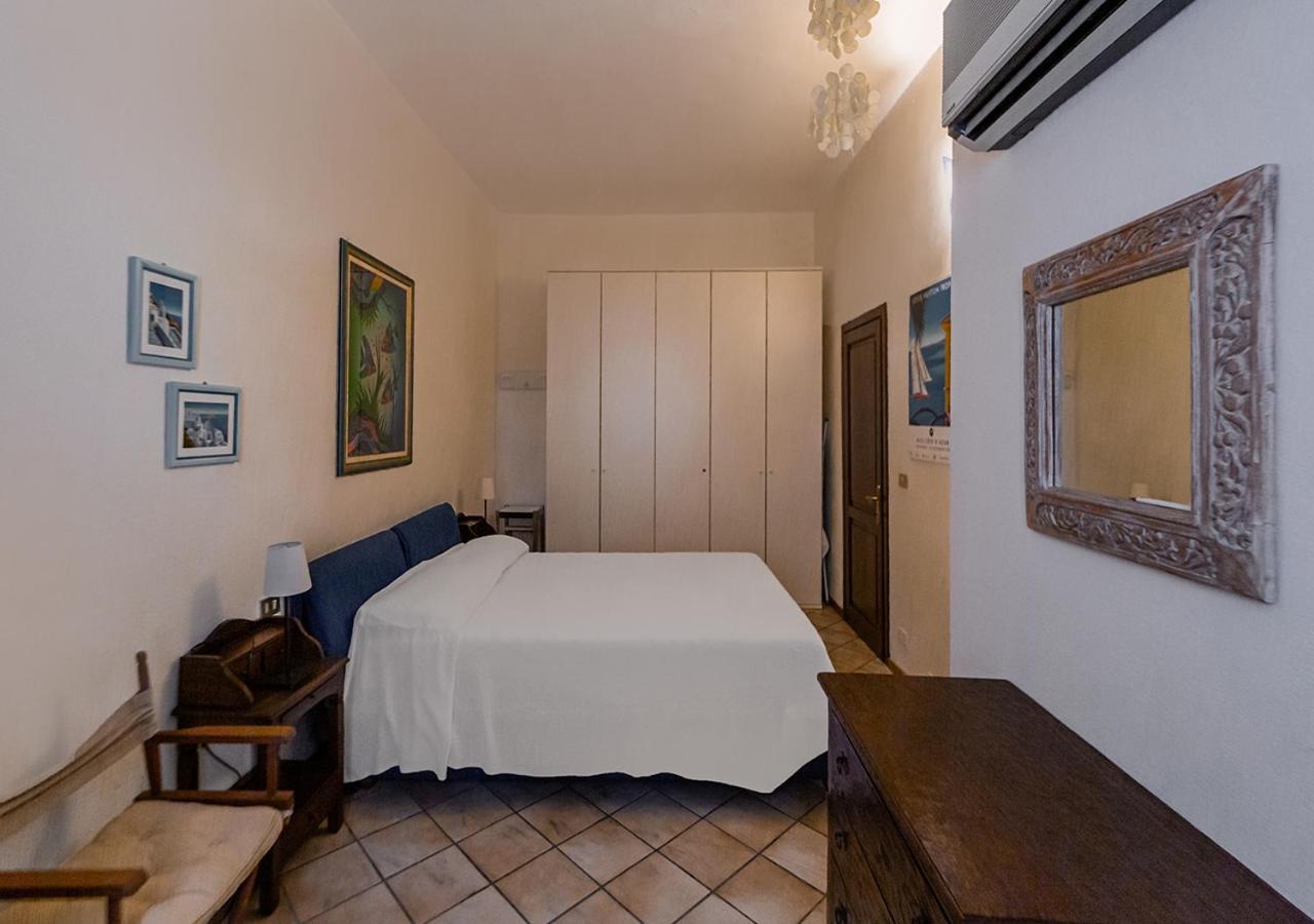 Murphy Holiday Home - Residenza Italia La Maddalena  Eksteriør billede